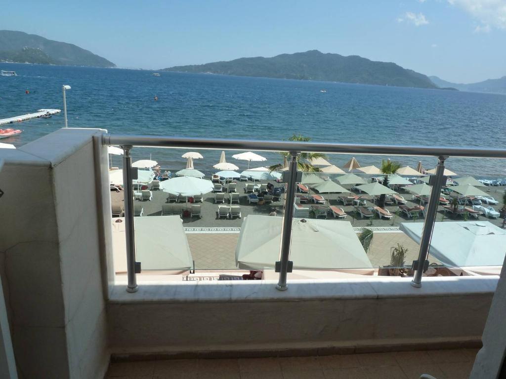 La Vita Beach Hotel Μαρμαρίς Εξωτερικό φωτογραφία
